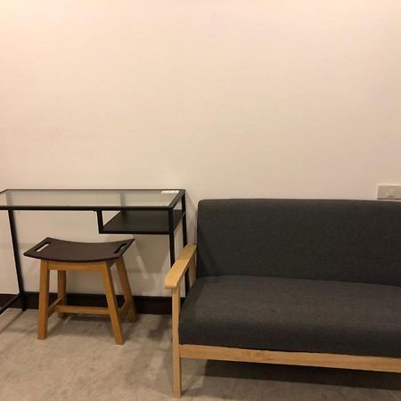 Bluefin Guesthouse Bangkok Bagian luar foto